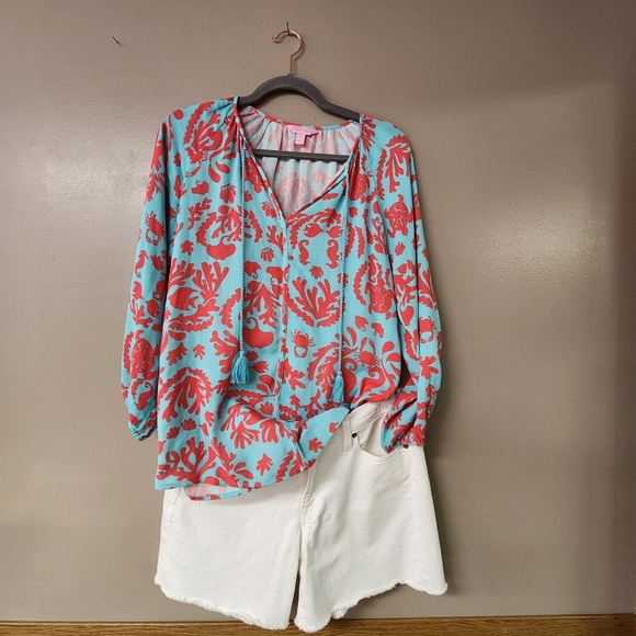 3 piece bundle: Blue Rain boho top,s;  Lilly Pulitzer top, xs;sz 29 white shorts - Picture 3 of 12